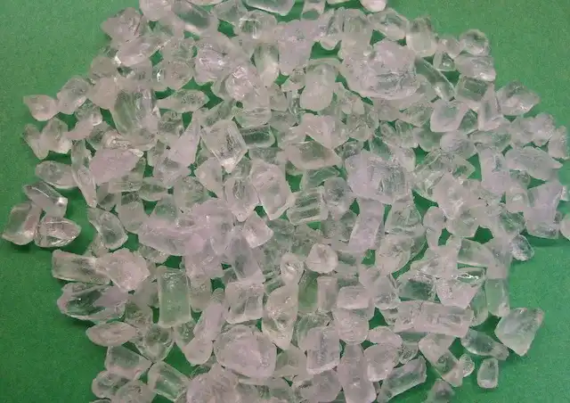 Polycarbonate regrind after cleaning
